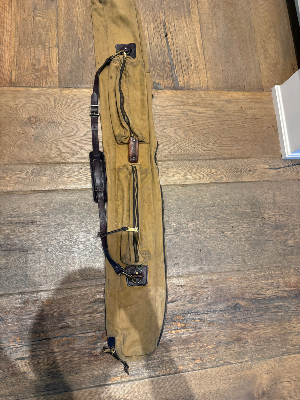 Very Rare Filson Fly Fishing Rod Case Rugged Twill in Tan Made in USA 60 inch version. YKK zippers, Used condition. Style 216P. Built Feb 2003