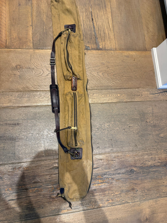 Very Rare Filson Fly Fishing Rod Case Rugged Twill in Tan Made in USA 60 inch version. YKK zippers, Used condition. Style 216P. Built Feb 2003