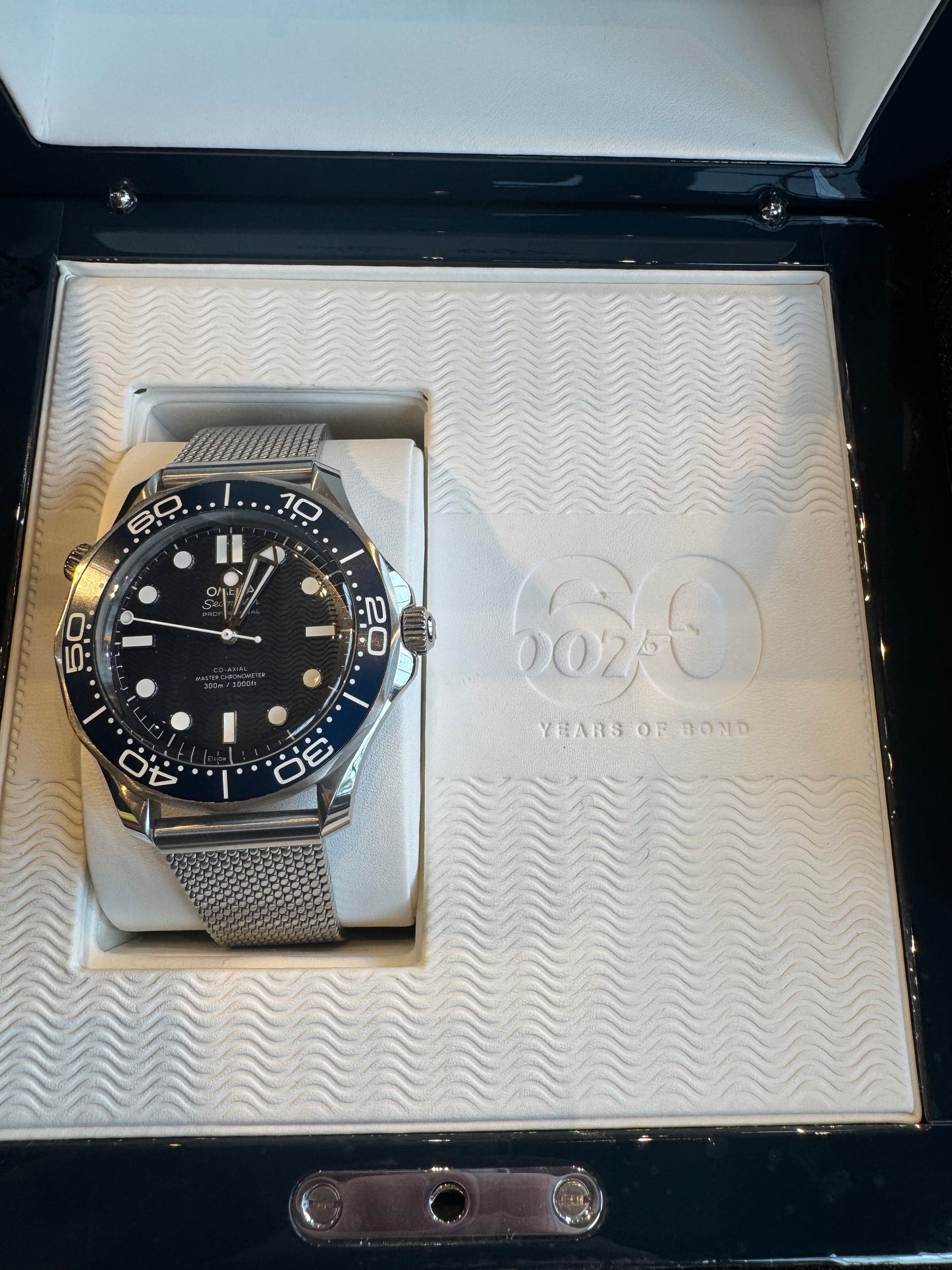 Omega Seamaster Diver 300 M NEW 2023 Seamaster James Bond 007 60th Anniversary Edition 210.30.42.20.03.002