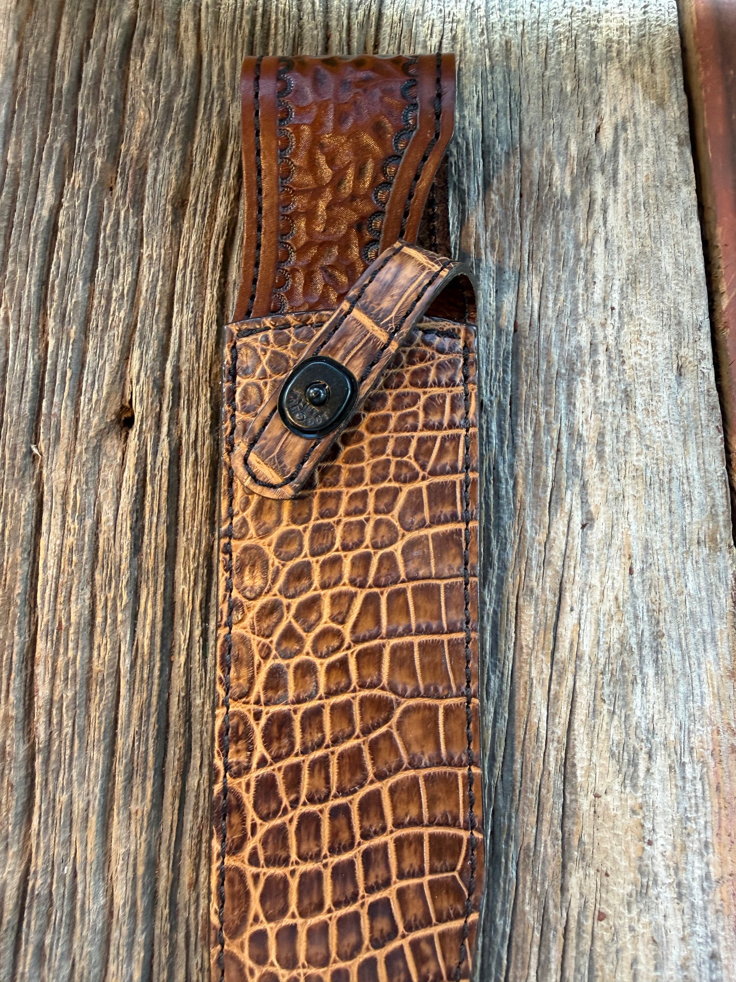 New Randall Model 12-9 Sheath in Exotic Tan Matte Crocodile from Treeman with the newest Black Canteen snap.