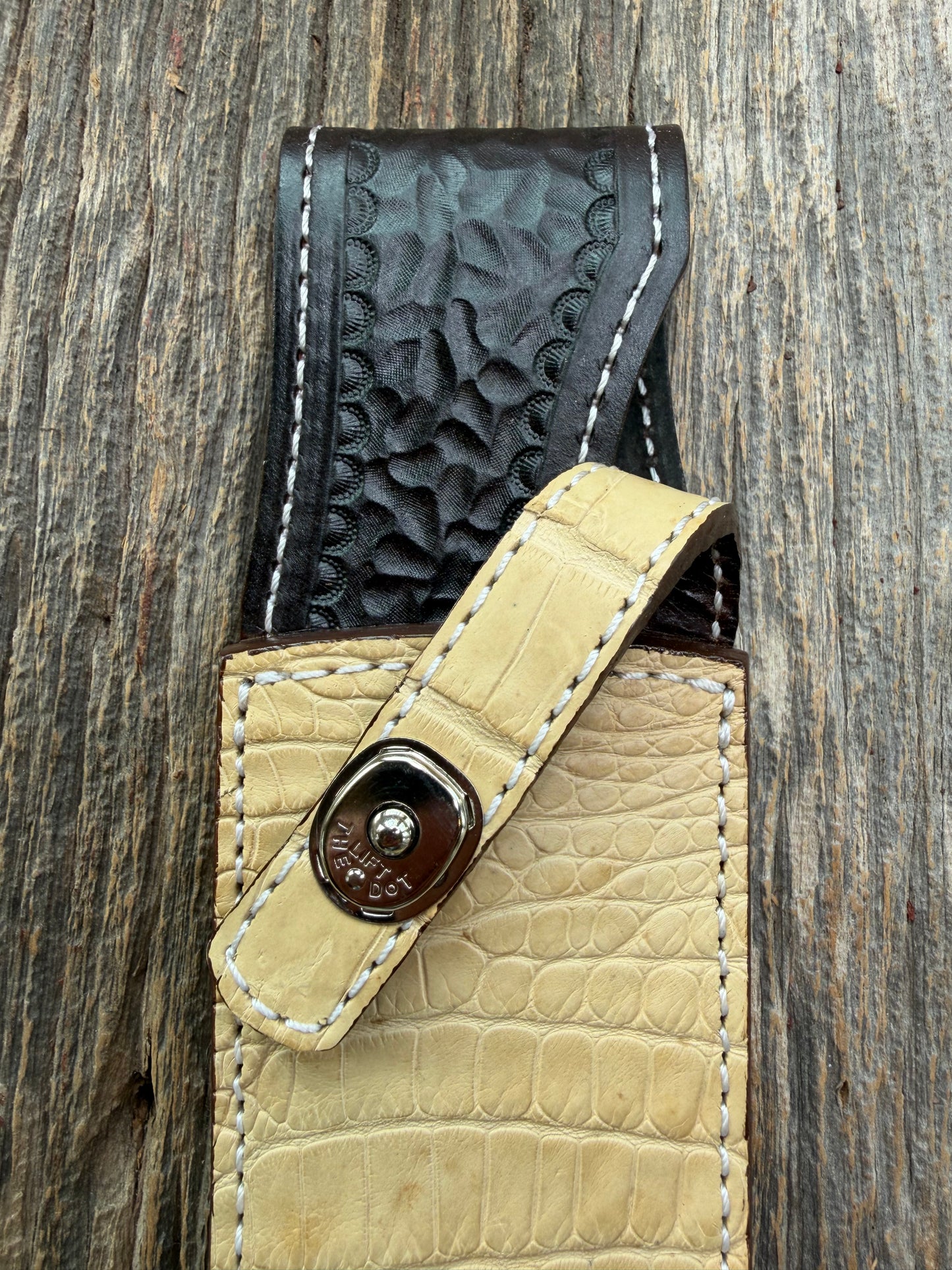 New Randall Model 12-8 Big Bear Sheath in Exotic Ivory Matte Crocodile from Treeman with a silver Canteen snap. Killer sheath.