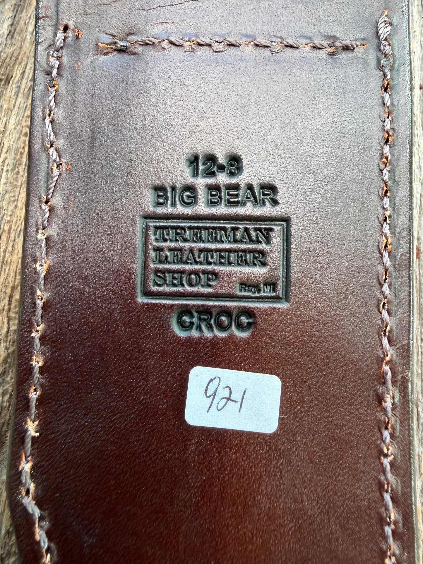New Randall Model 12-8 Big Bear Sheath in Exotic Chocolate Brown Matte Crocodile from Treeman with the newest Black Canteen snap. Killer sheath.