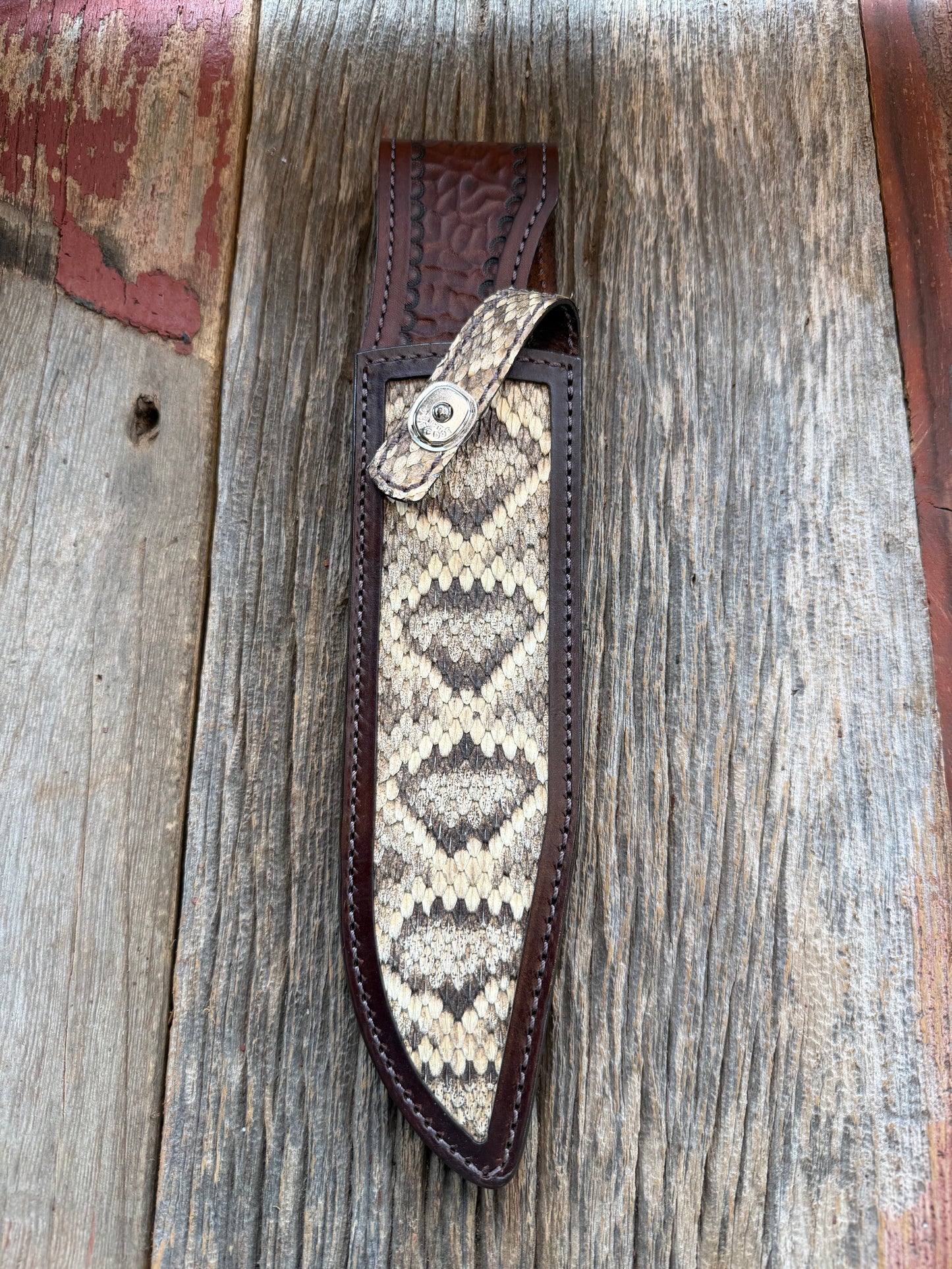 Randall Model 12-9 Sheath in Exotic Eastern Diamondback RattleSnake from Treeman Sheaths. Stunning colors on this one.
