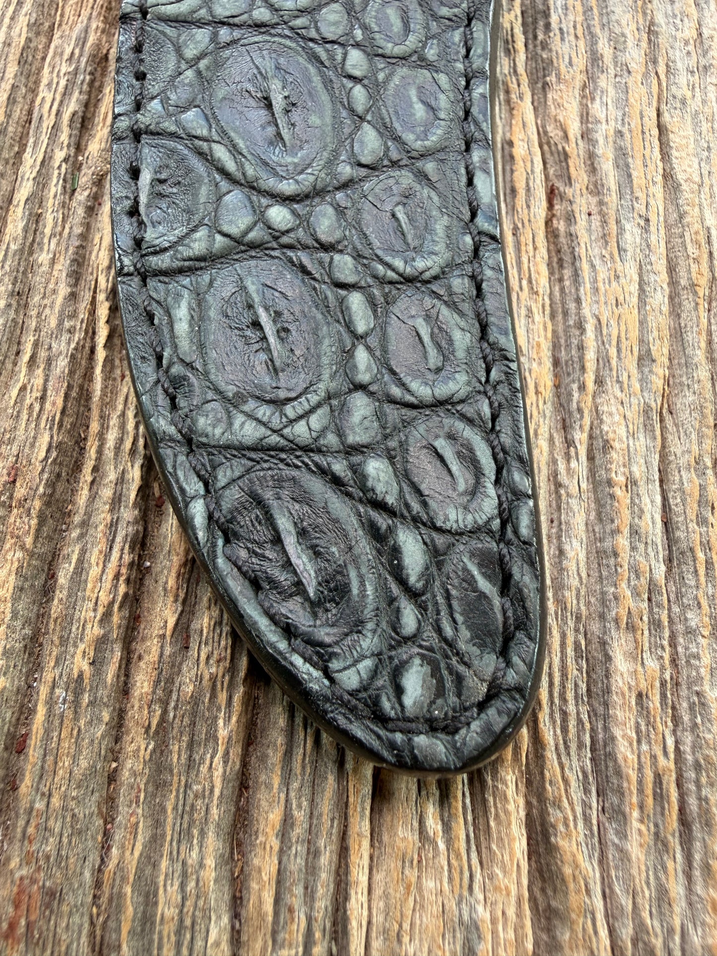 New Randall Model 27 Sheath in Exotic Black/Grey Matte Crocodile from Treeman with the newest Black Canteen snap.