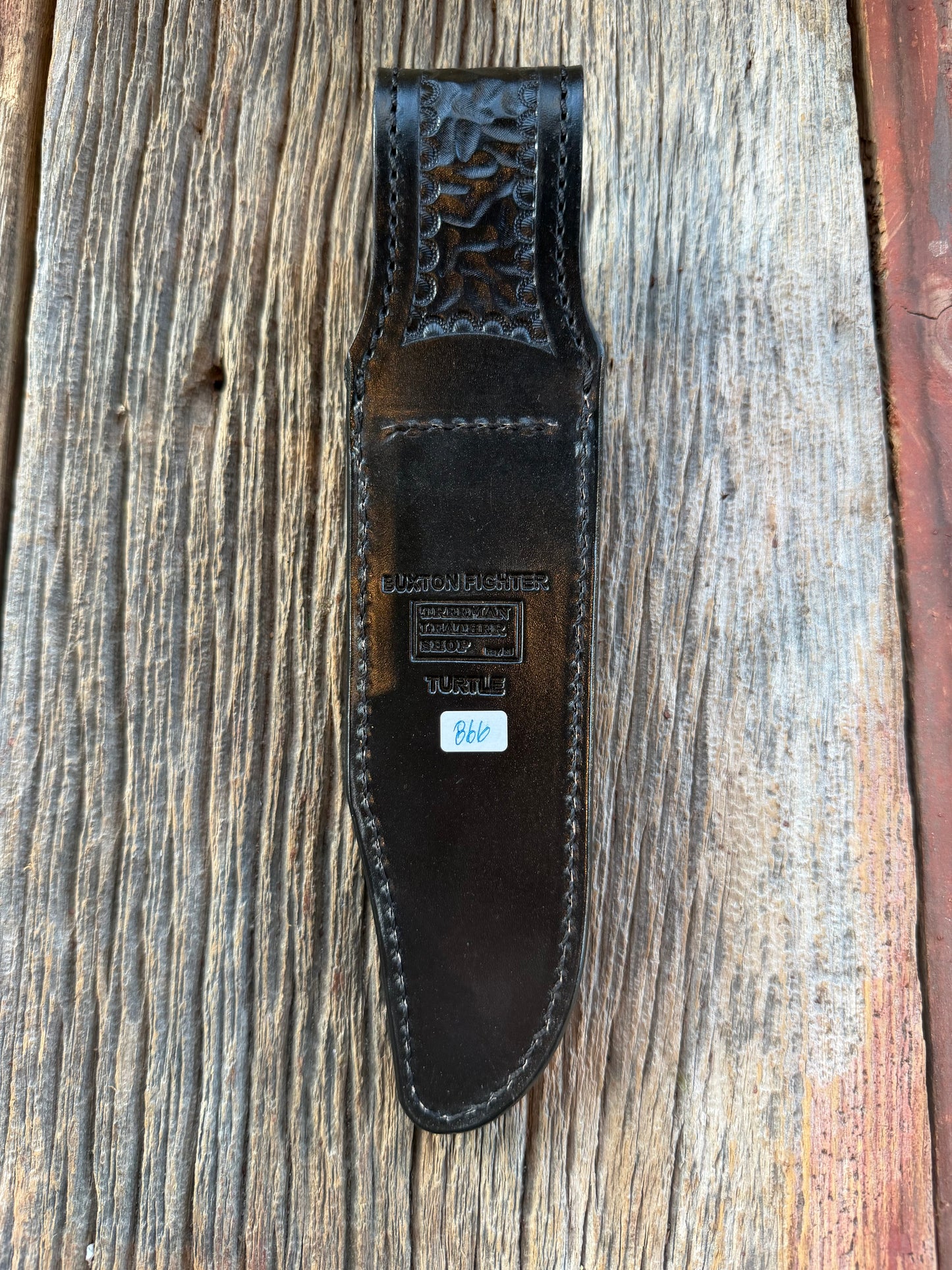 Randall Model Dealer Special Buxton Fighter in Exotic Black Snapping Turtle Horned/Dragon Tail Sheath from Treeman. New version with a Black Canteen Snap.