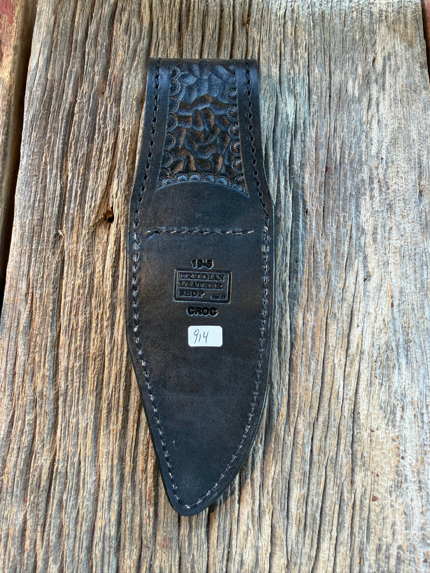 New Randall Model 19-5 Sheath in Exotic Black/Grey Shiny Crocodile from Treeman with the newest Black Canteen snap.