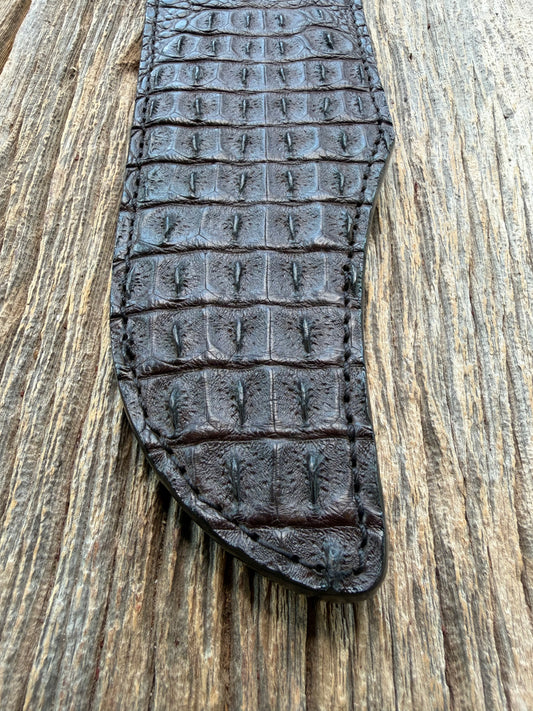 New Randall Model 12-11 Smitty Sheath in Exotic Dark Brown Matte Crocodile (Hornback and Skull) from Treeman with the newest Black Canteen snap. Killer sheath.