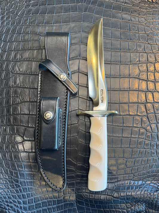 Randall Model 3-7 in Elephant Ivory with finger grooves and a natural end. Nickel Silver Hilt