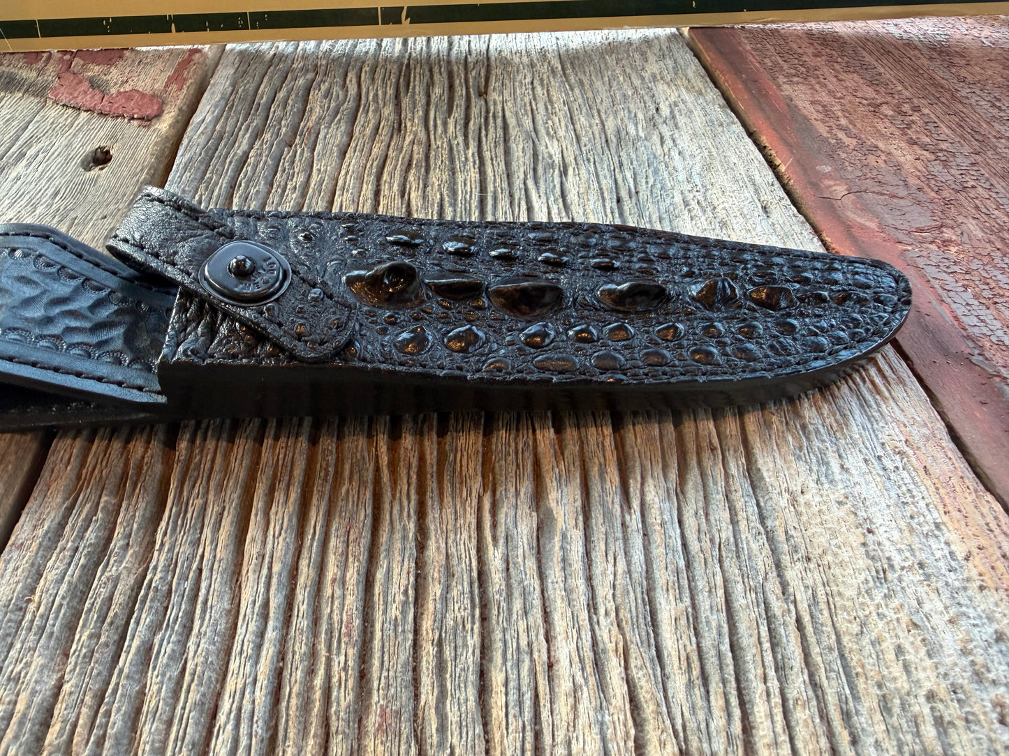 Randall Model 14 in Exotic Black Snapping Turtle Horned/Dragon Tail Sheath from Treeman. New version with a Black Canteen Snap.