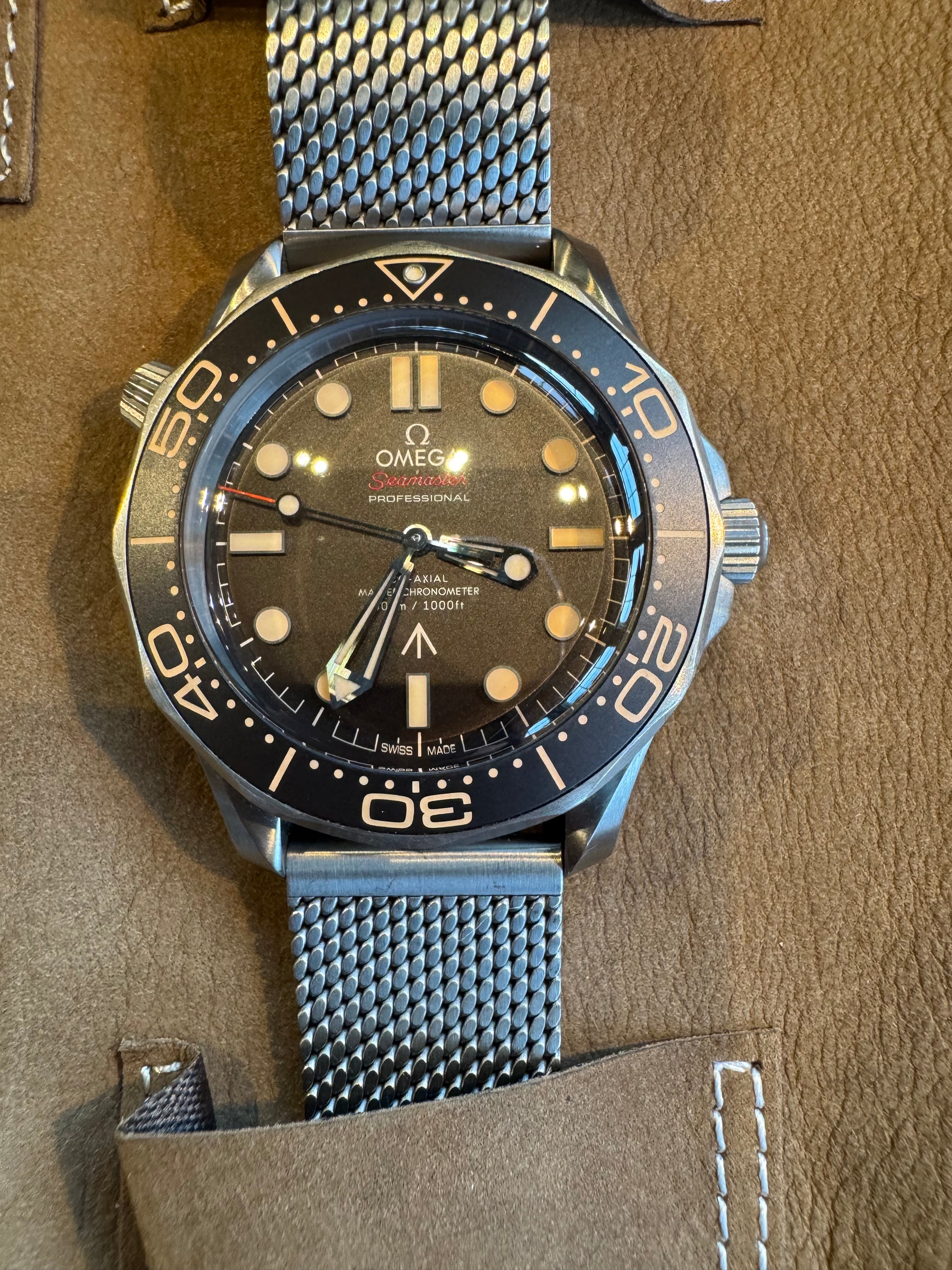 2022 Omega Seamaster Diver 300 M Certified 007 Edition Titanium Mens Watch 210.90.42.20.01.001 Box Card