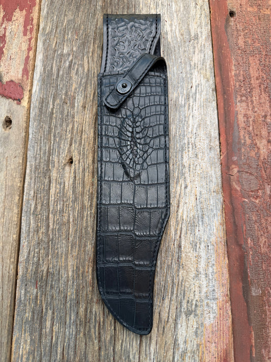 New Randall Model 12-11 Smitty Anus Sheath in Exotic Black Matte Crocodile from Treeman with the newest Black Canteen snap. Killer sheath.