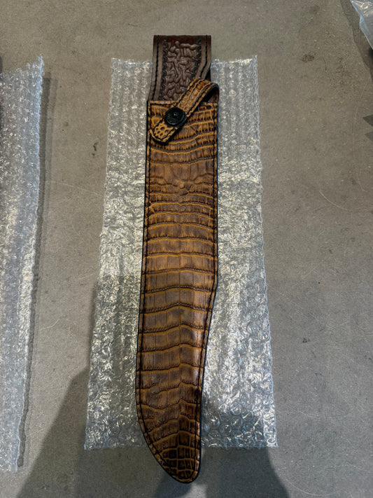 New Randall Model Thorpe Sheath in Exotic Tan Crocodile from Treeman. Black canteen Snap, Beautiful sheath.