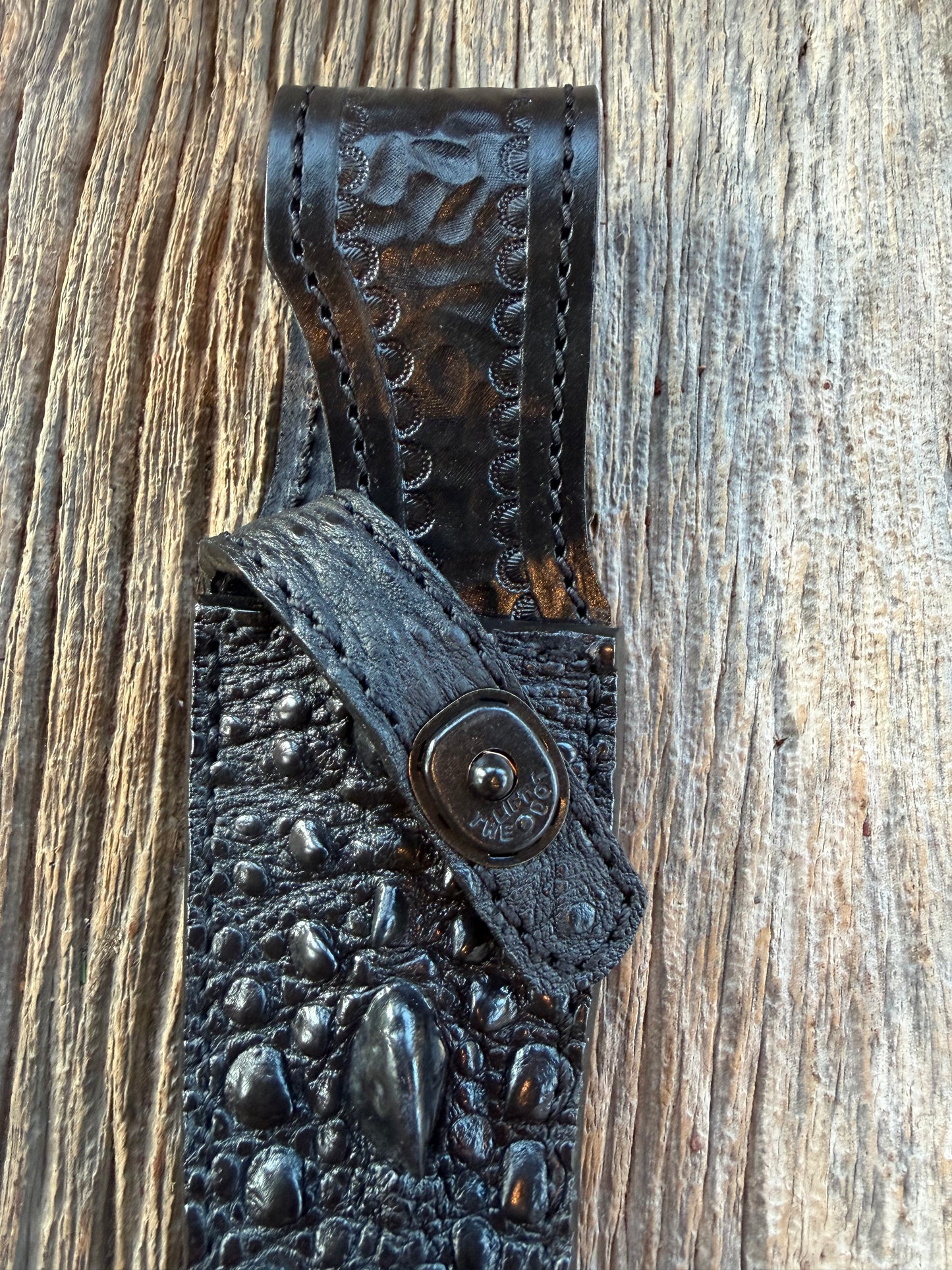 Randall Model 27 Trailblazer in Exotic Black Snapping Turtle Horned/Dragon Tail Sheath from Treeman. New version with a Black Canteen Snap.