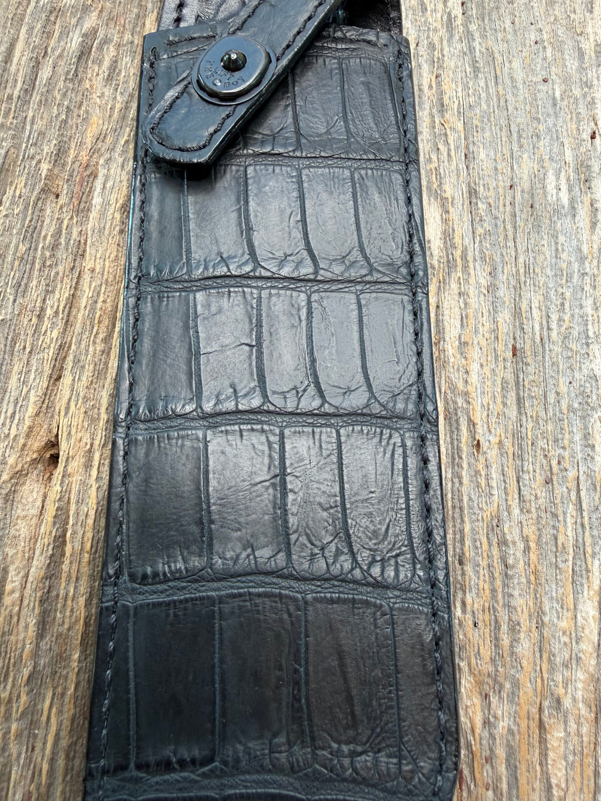 New Randall Model 12-11 Confederate Sheath in Exotic Black Matte Crocodile from Treeman with the newest Black Canteen snap. Killer sheath.
