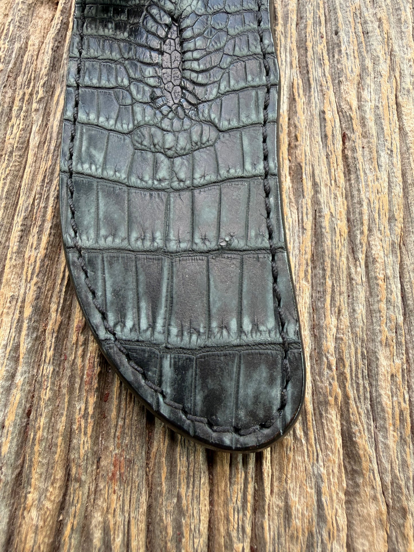New Randall Model 4-6F Sheath in Exotic Black/Grey Matte Crocodile Anus from Treeman with the newest Black Canteen snap.