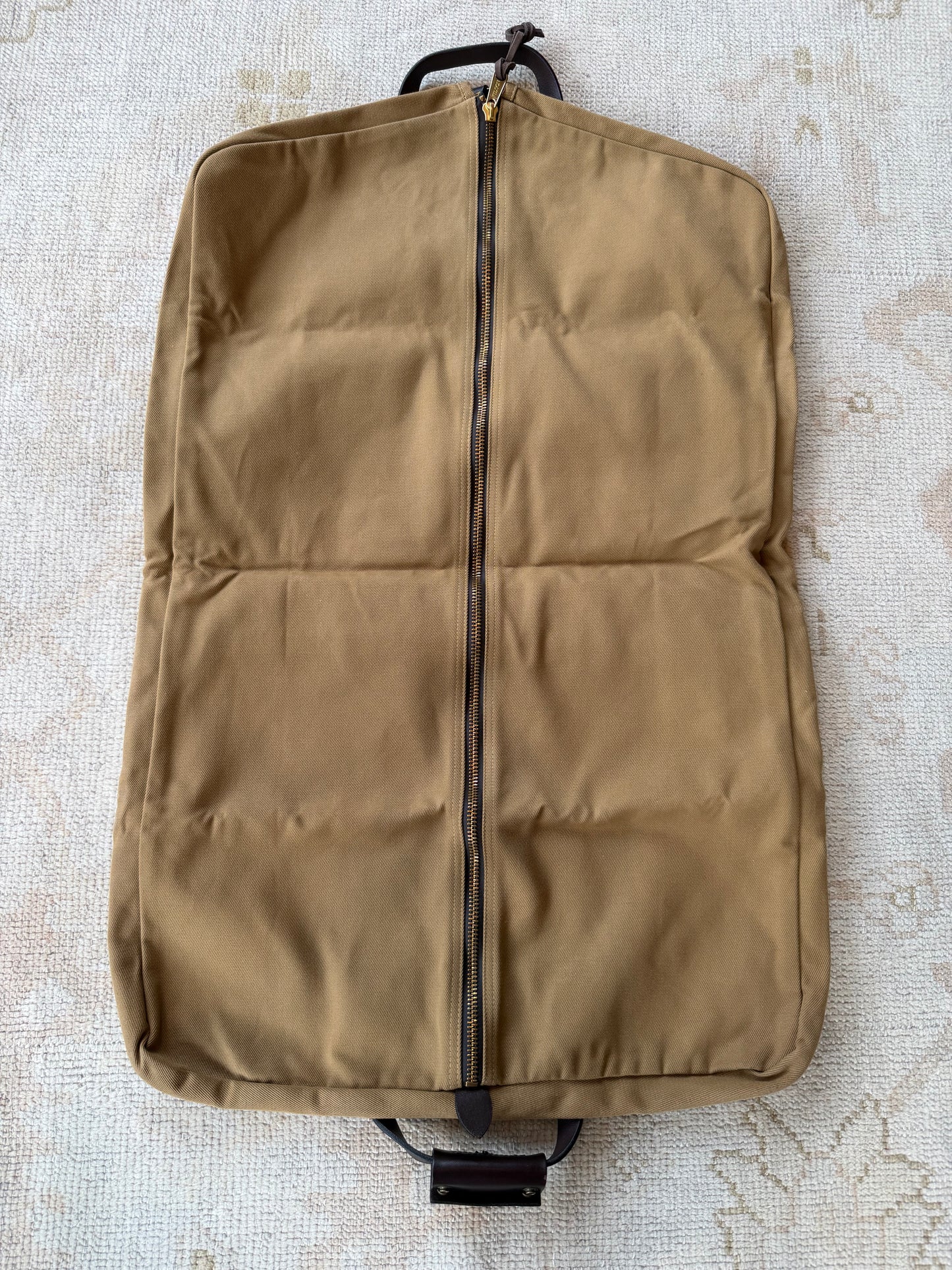 Filson Suit Cover Garment Bag Travel Rare Dark Tan Canvas Leather #70271 NWOT
