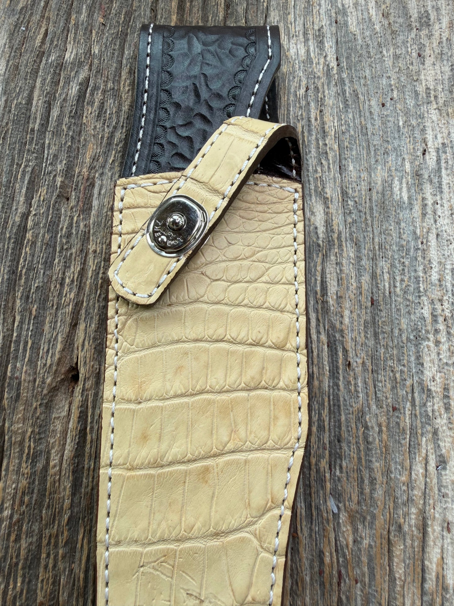 New Randall Model 12-8 Big Bear Sheath in Exotic Ivory Matte Crocodile from Treeman with a silver Canteen snap. Killer sheath.