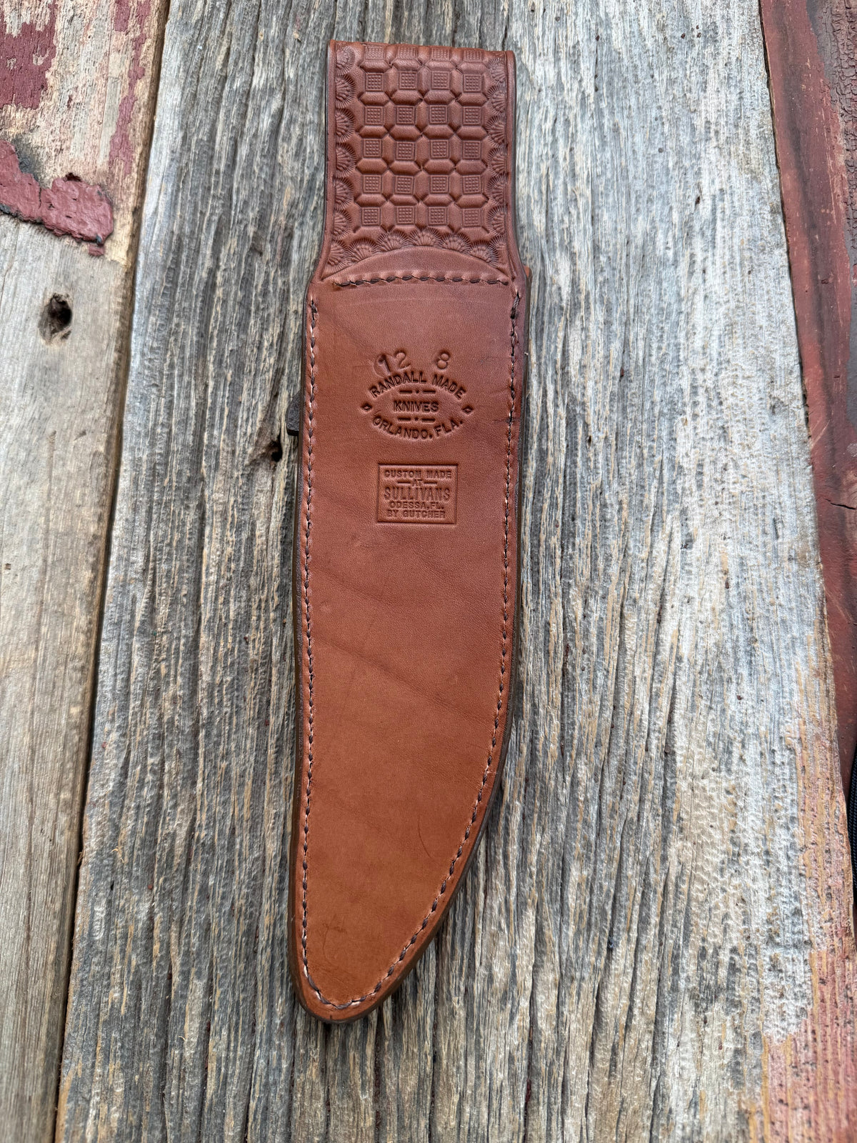 Randall Model 12-8 “Big Bear” Exotic Western Diamondback Rattlesnake Sheath from Sullivans by Gutcher. Basket weave belt loop. Randall Snap… killer.