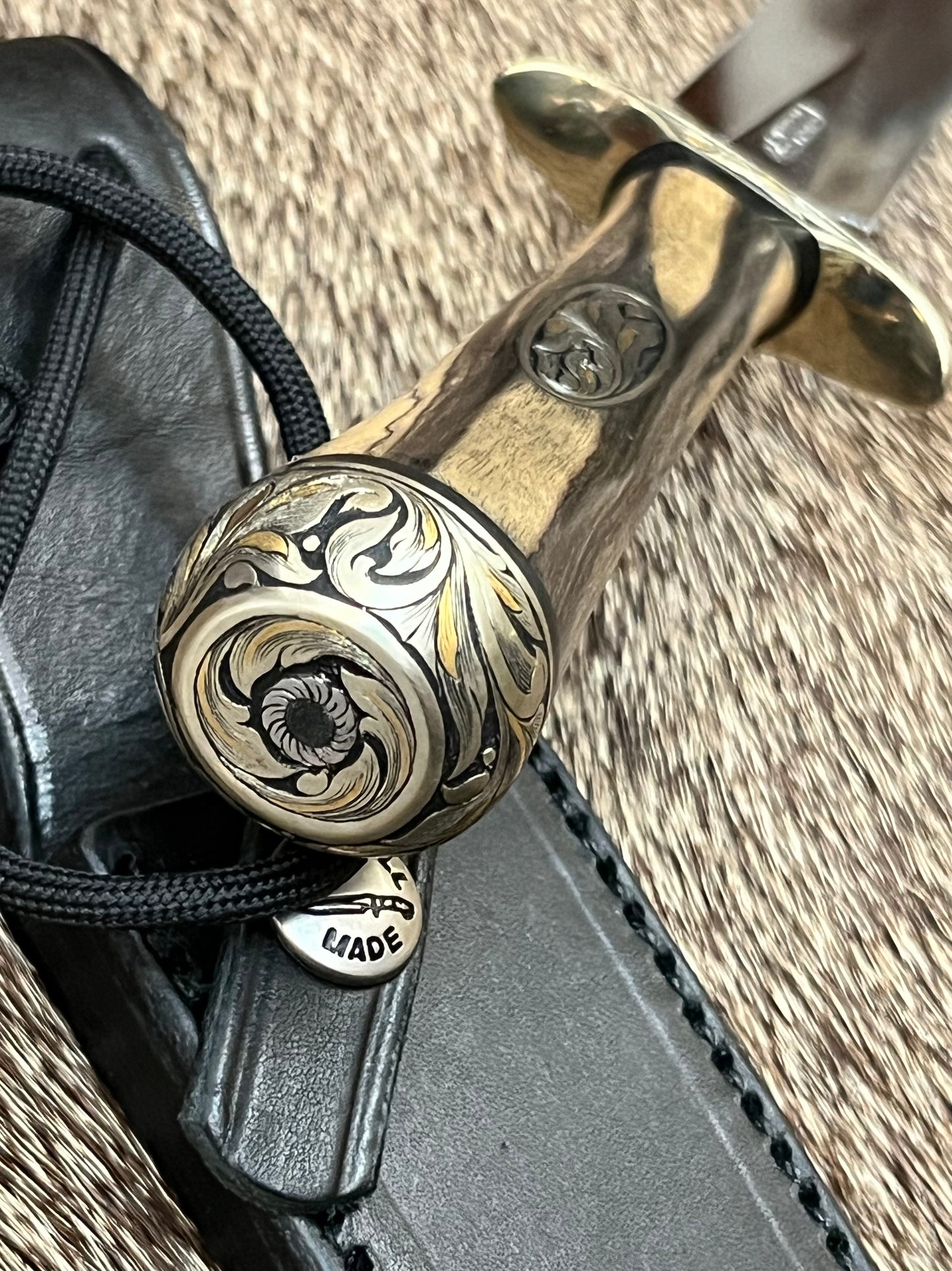 Model 2-5” Black and White Ebony, Engraved by Master Engraver Jere Davidson with Gold Inlay