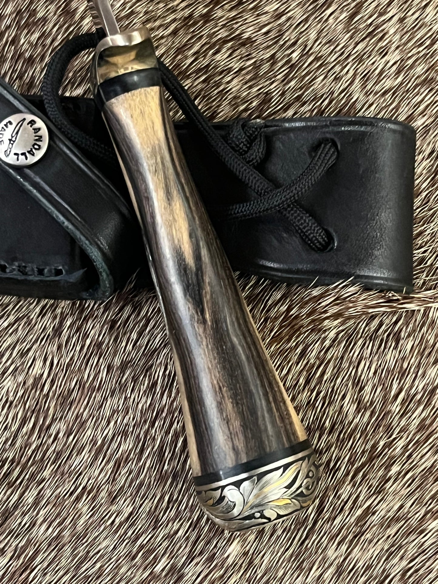 Model 2-5” Black and White Ebony, Engraved by Master Engraver Jere Davidson with Gold Inlay