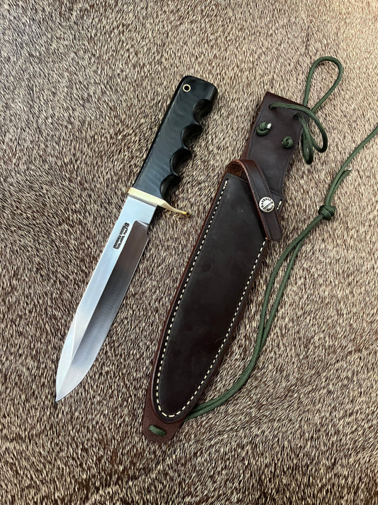 Model 16, Diver                             Black Micarta with Waxed Sheath