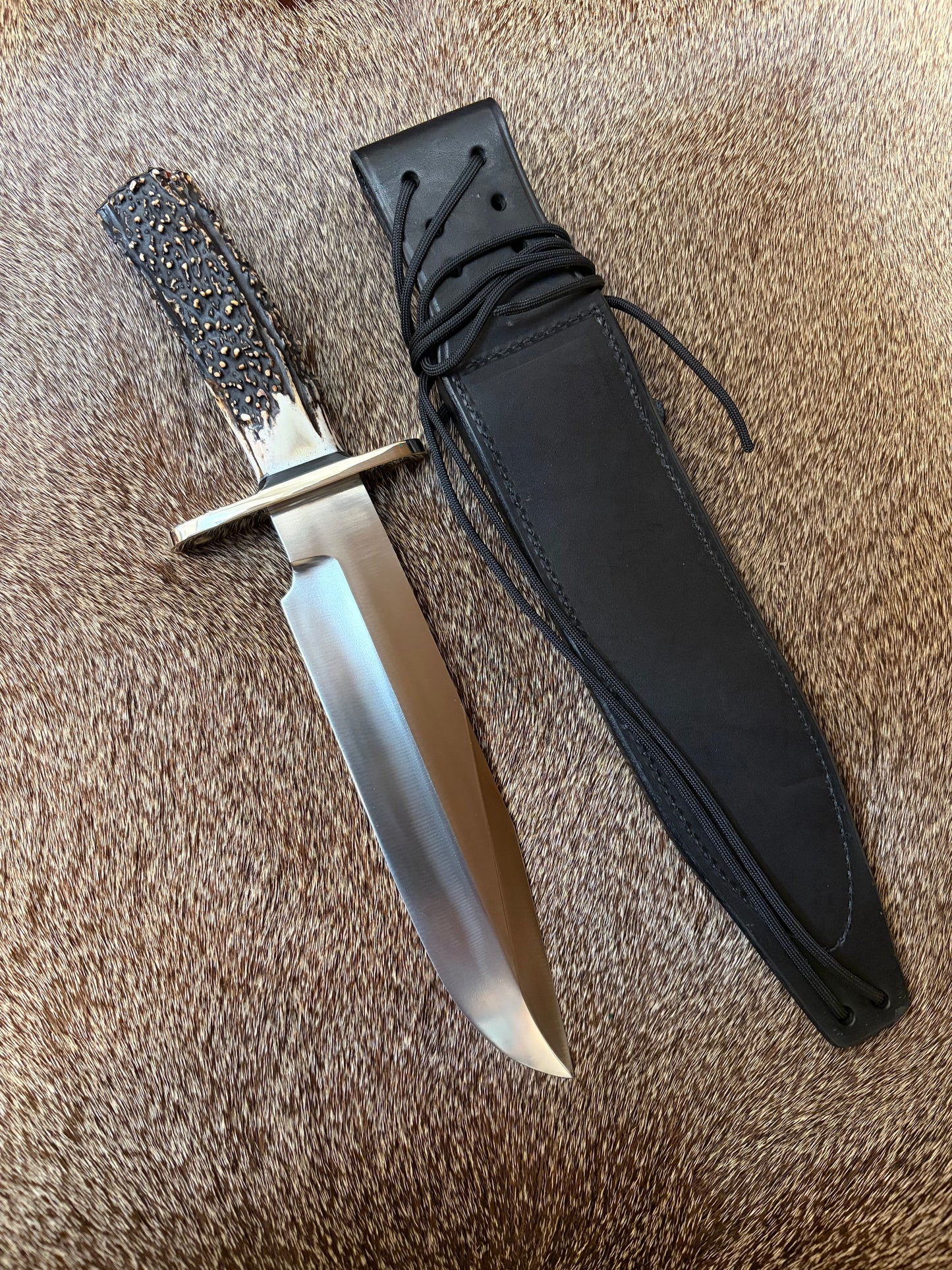 #12-9” #14 Grind Sportsman Bowie                                            Beautiful Popcorn Stag