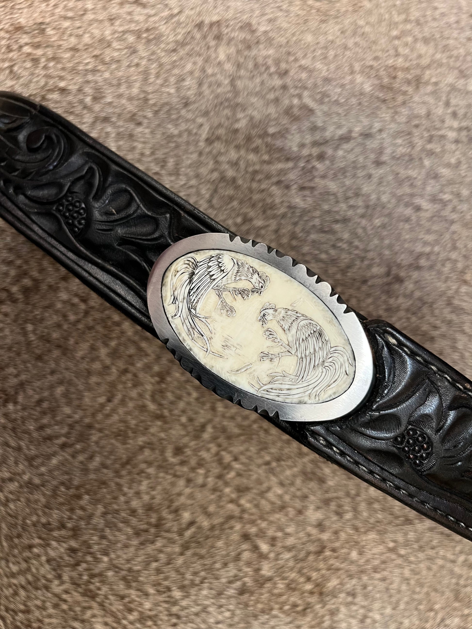 Jimmy Lile Belt Buckle Knife Carved Ivory Fighting Rooster’s