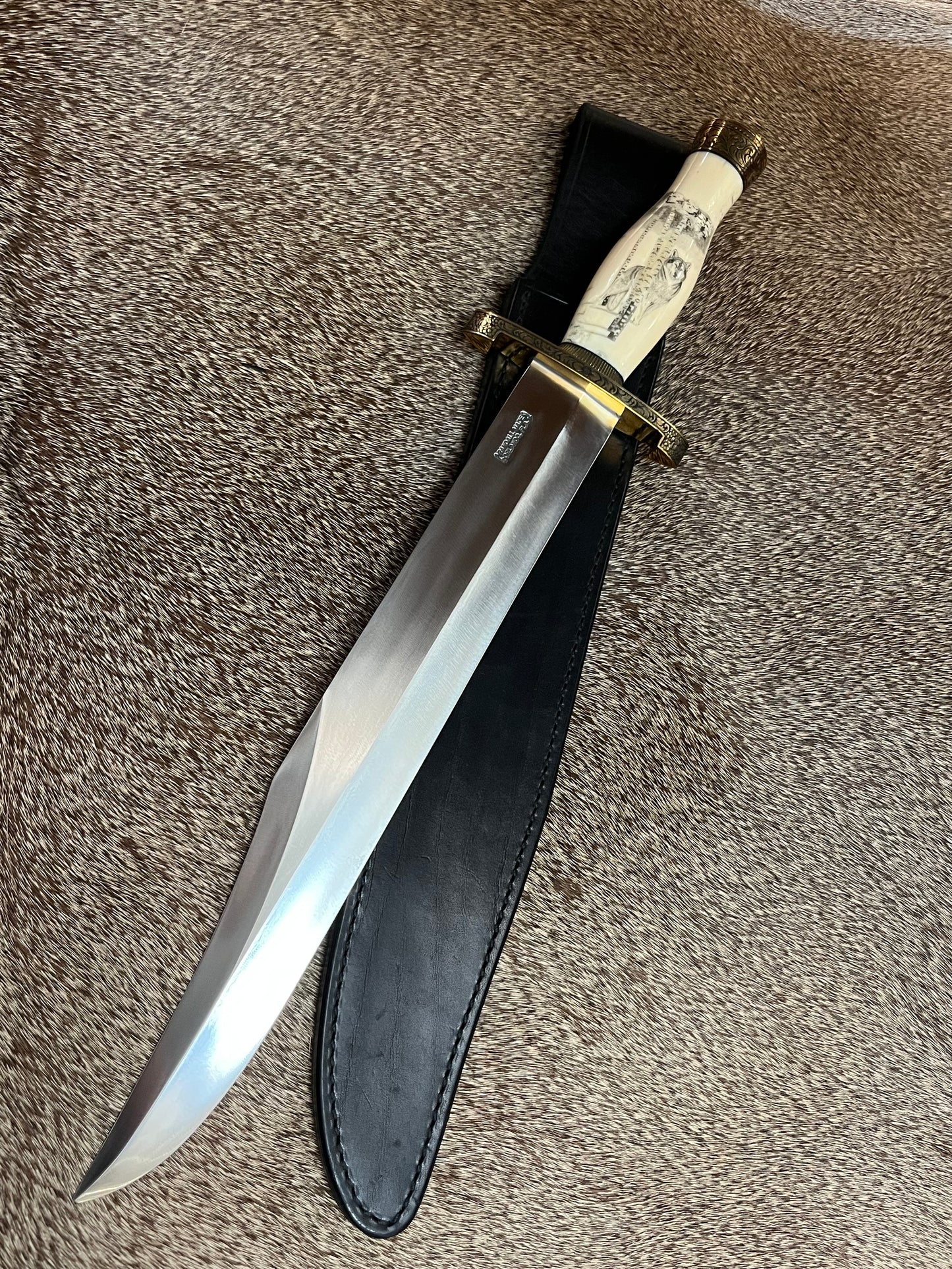 NOTE: Item is part of my personal Collection. Adding to cart will not result in a Sale.      ~<~>~<~>~<~>~<~<~>~<~   Model 12                                         Raymond Thorp Bowie