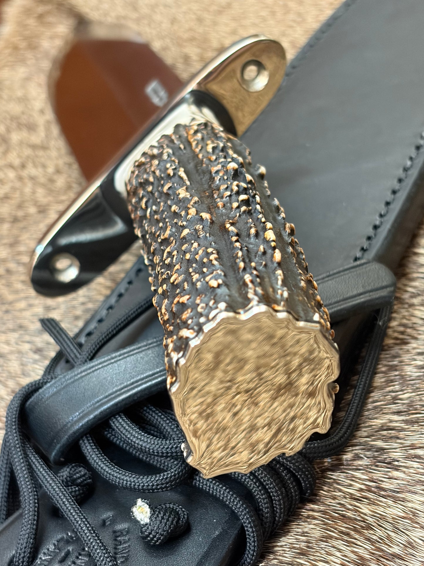 #12-9” #14 Grind Sportsman Bowie                                            Beautiful Popcorn Stag