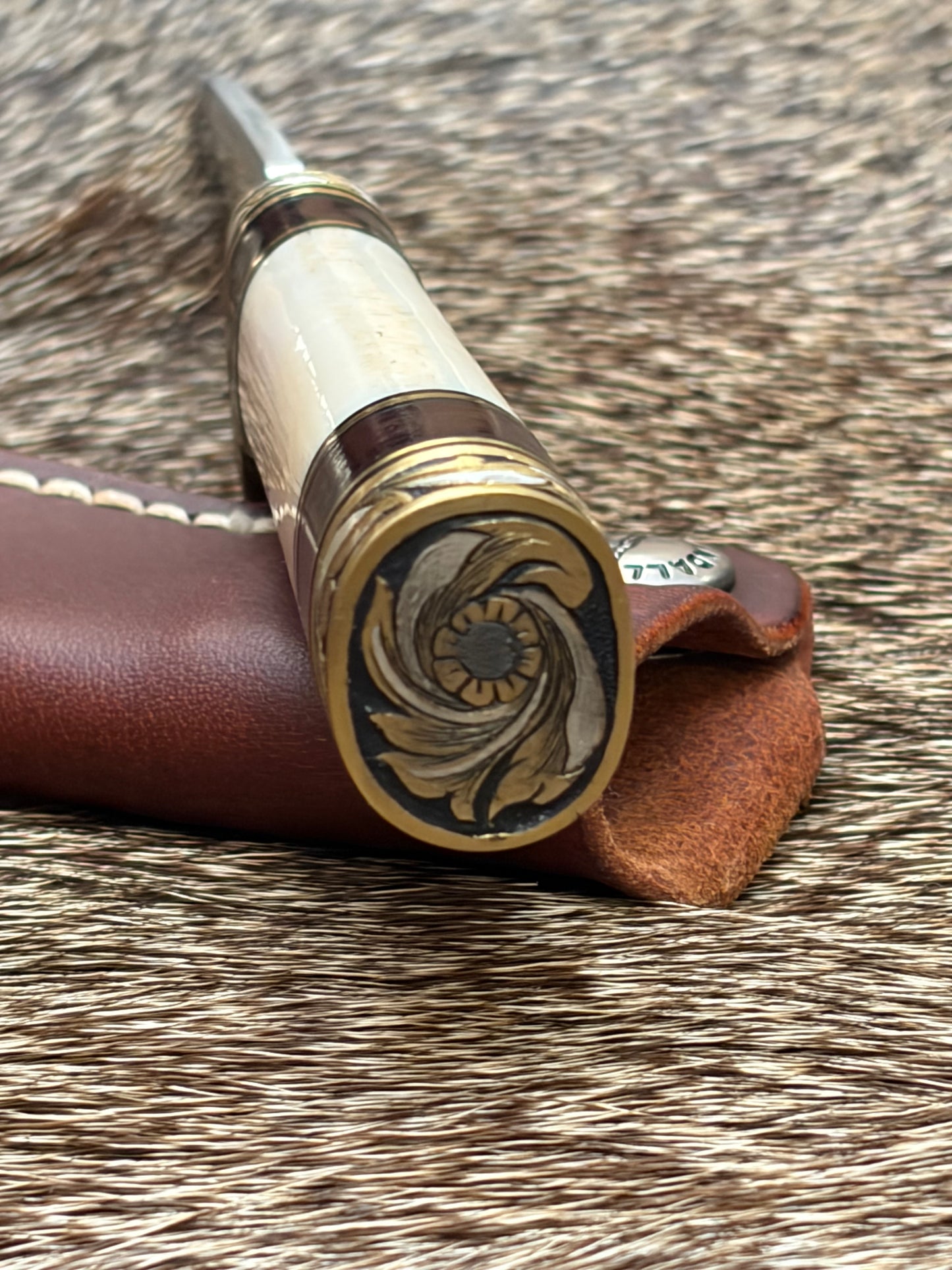 Model #25 Miniature Fossil #1415 Engraved Master Engraver Jere Davidson with Fine Silver Inlay