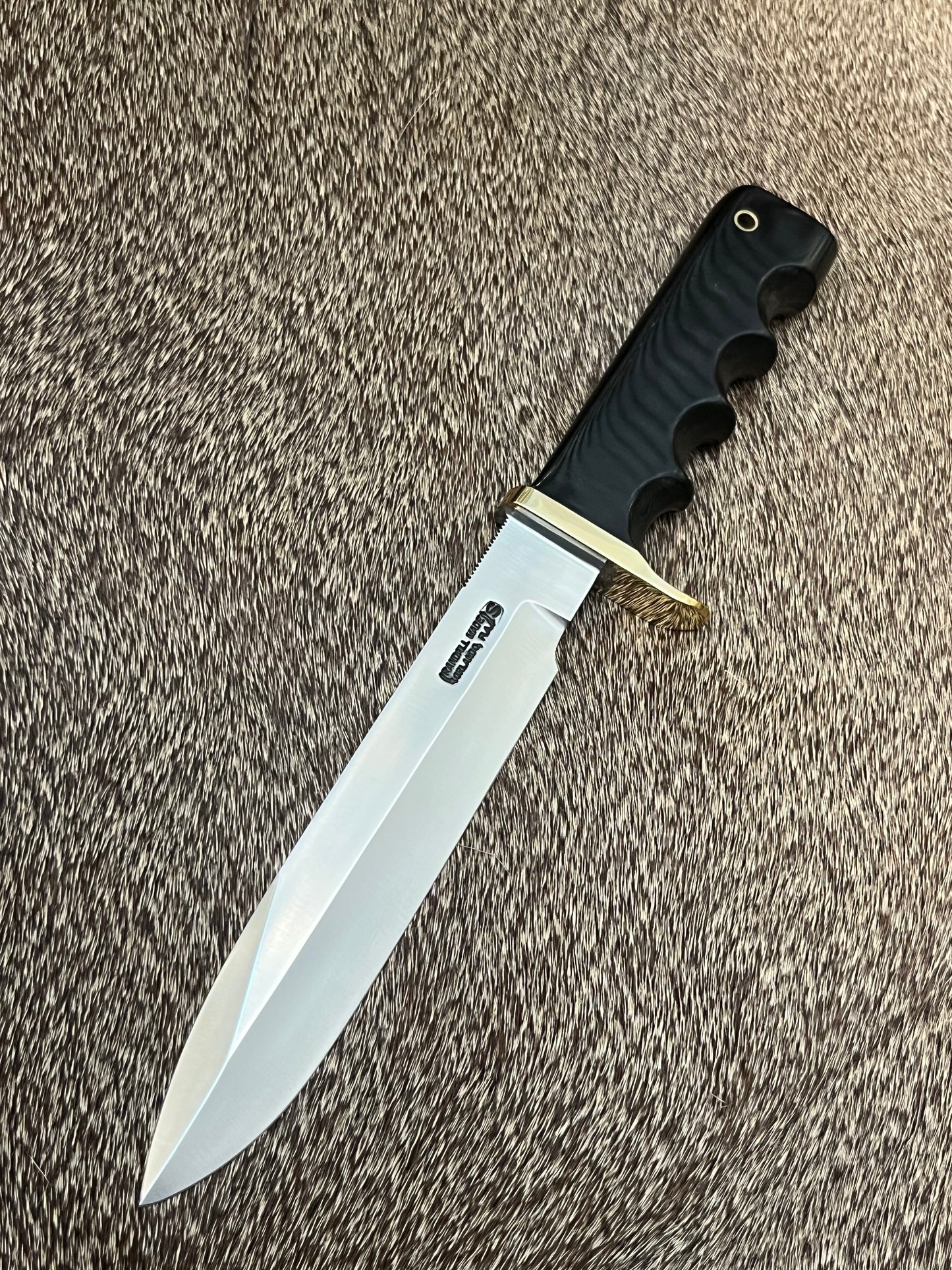 Model 16, Diver                             Black Micarta with Waxed Sheath