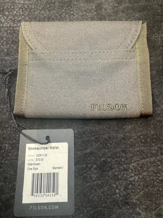 New with Tags Filson Smokejumper Tin Wallet OG Otter green 20051128