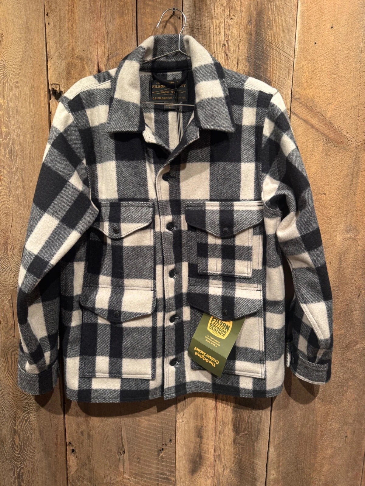 Filson Mackinaw Wool Cruiser Jacket Natural & Black Plaid Mens NWT Large