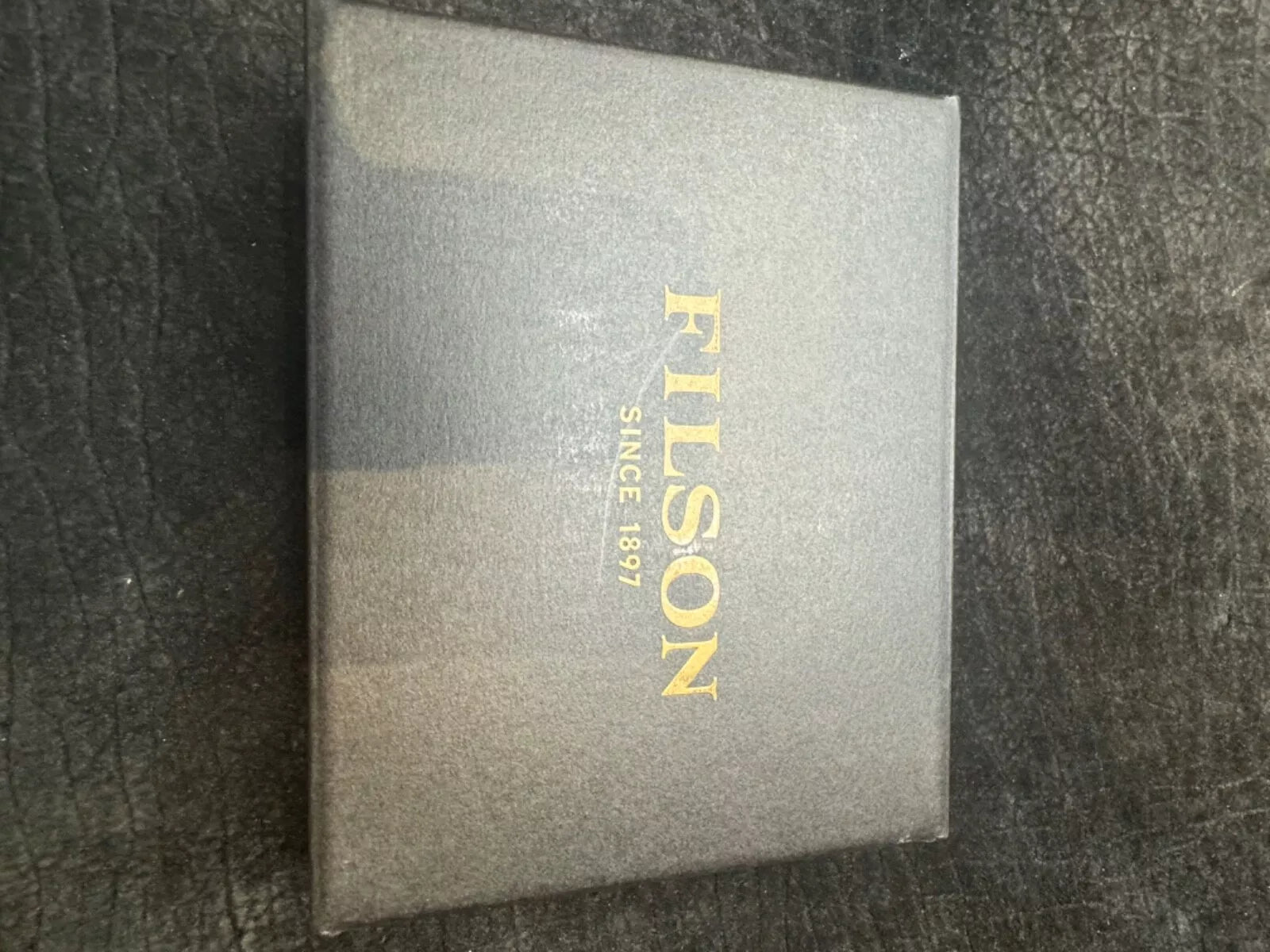 New in Box Filson Front Pocket Cash and Card Case in Tan #20234680 Rare USA 20234680