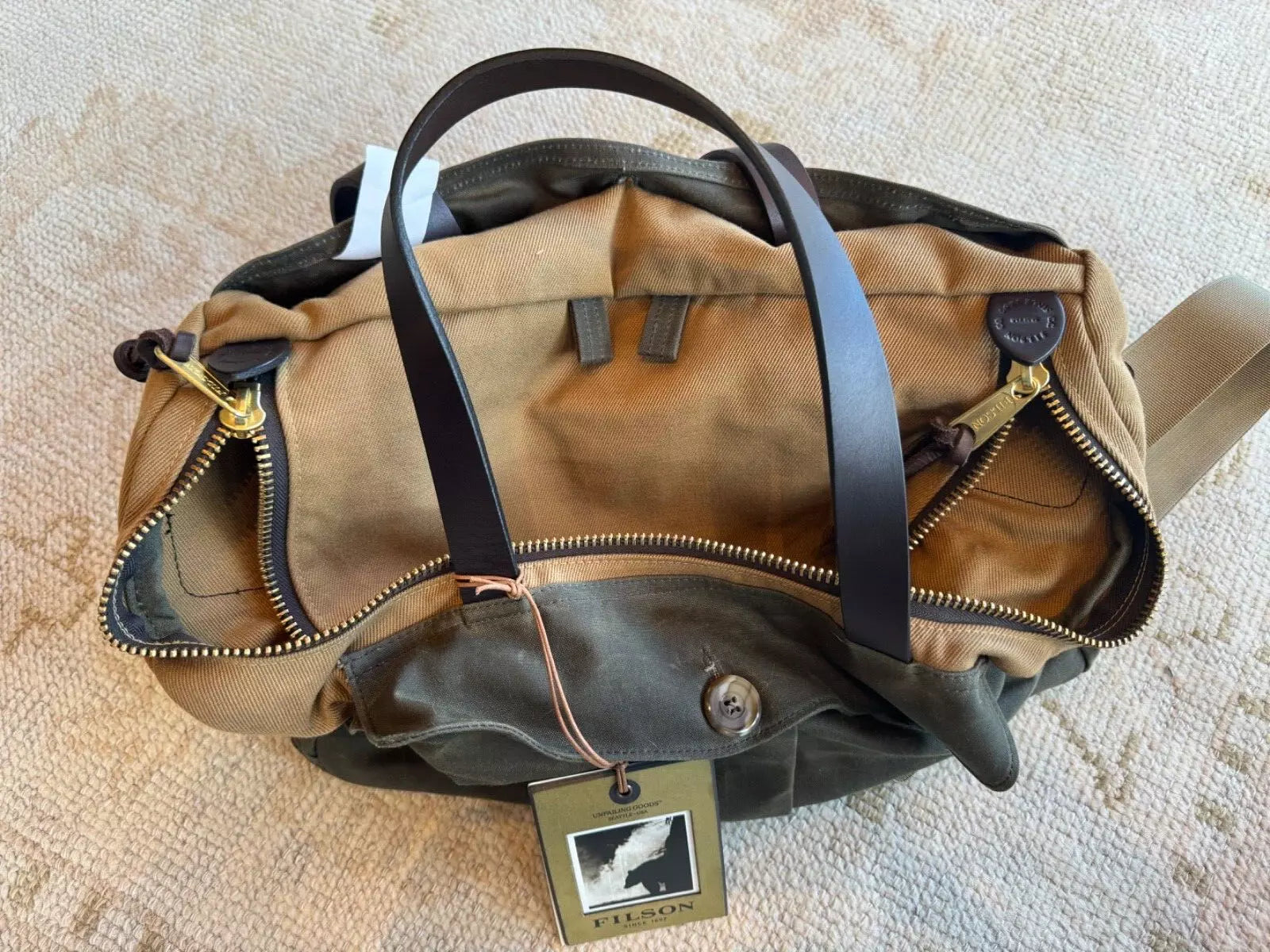New Unused USA MADE Filson Heritage Sportsman Tan and Otter Green. -11070073