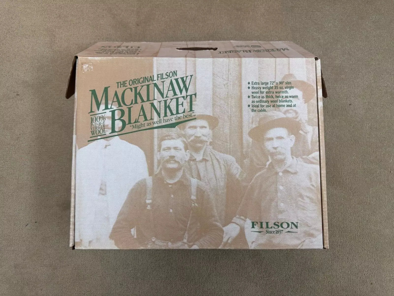 New Unused USA MADE Filson Mackinaw Wool Blanket Red and Black in the Box 11080110