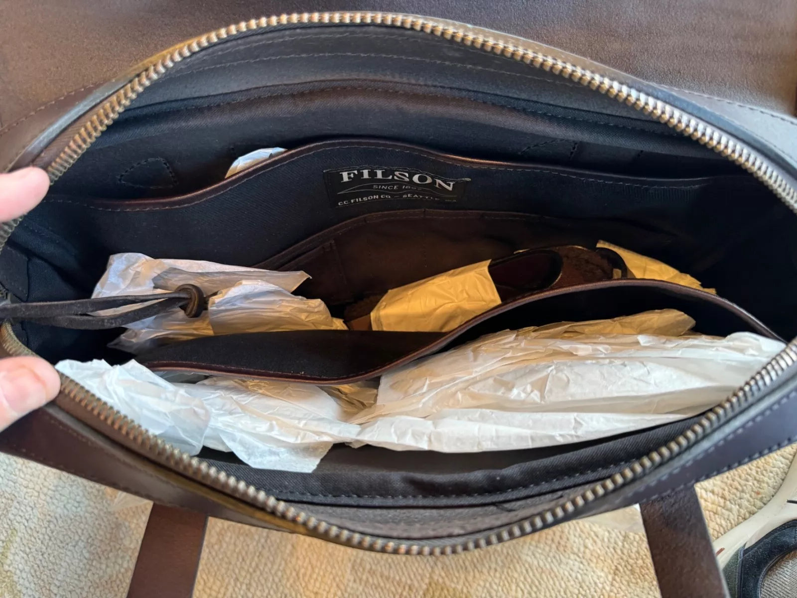 Grail Filson Weatherproof Briefcase in Sierra Brown Leather New with Tags Rare 11070394