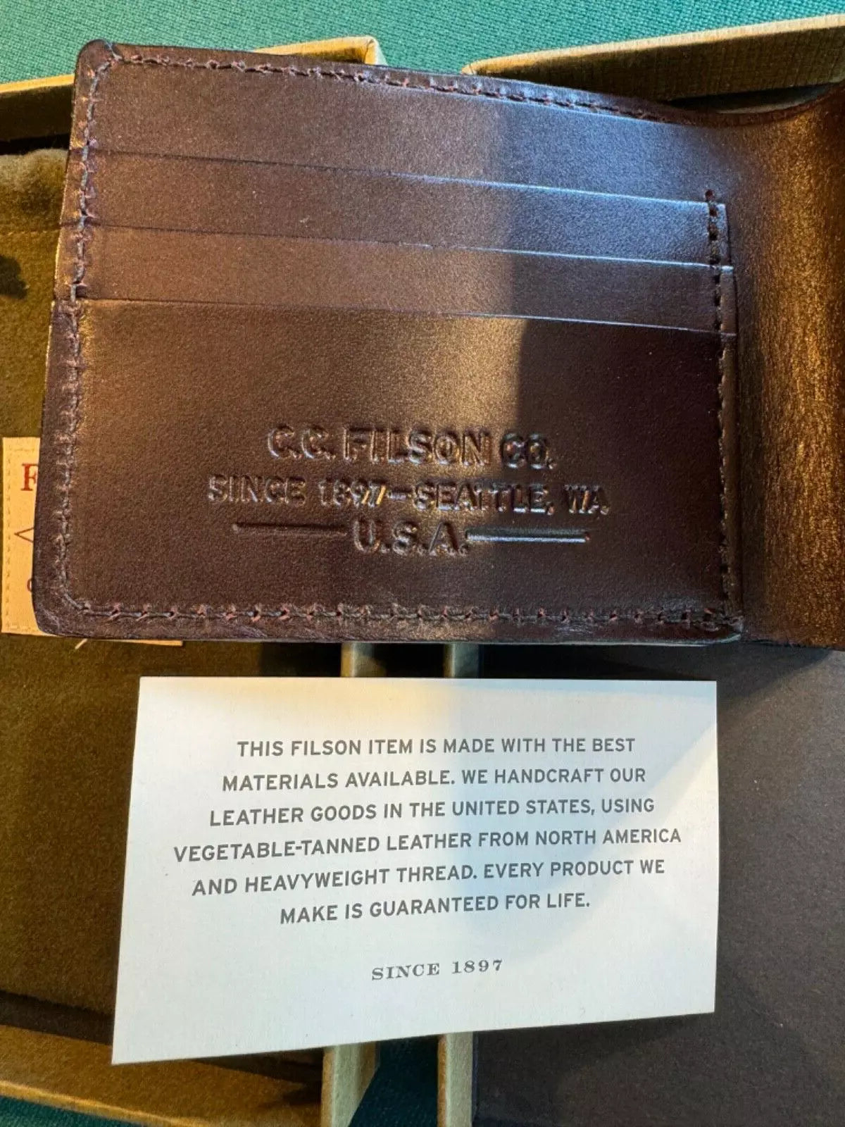 Filson Bi-Fold Wallet MADE IN USA Brown Bridle Leather CC Bi Fold Dark 11070399